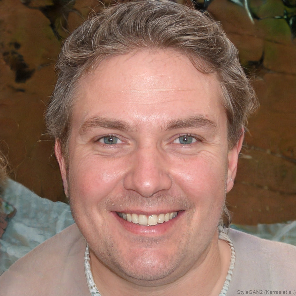 <em>Juan Martinez</em>